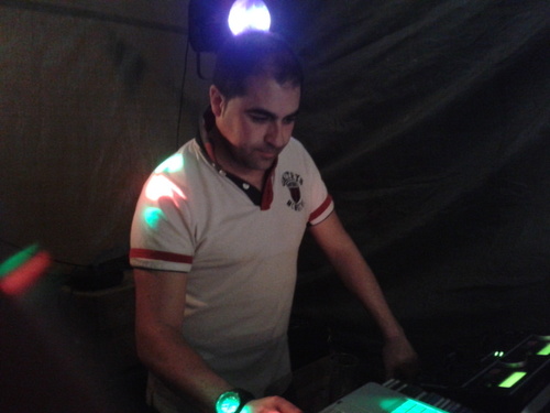 --------------------------- Dj y Locutor de Radio -------------------------------------
Cuando hables... Dì cosas, hablar por hablar no tiene sentido