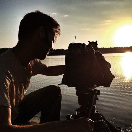 Blikkend00s's profile picture. Zie mezelf als multifunctionele creativeling. Nooit te beroerd om nieuwe dingen te leren... En oh ja, ik kan filmpjes maken. Bij PLUGr.tv