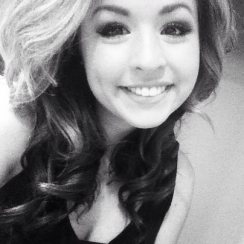 miss_IV21's profile picture. ivy lia. happy. student. family.  & lovin big mike g more and more everyday :)