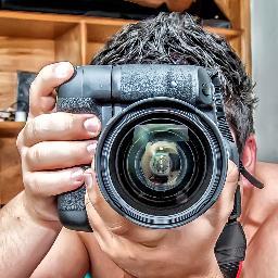 PHOTOGRAPHER