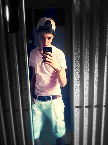 ZwieberDeVos_'s profile picture. 