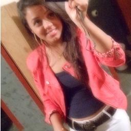 Ciumes, sonhar, lutar, viajar, sorrir, rímel, salto alto, pôr-do-sol, inverno, AMOR muito AMOR! http://t.co/2FZzfG9d2a