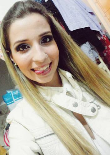 Sem saber que era impossível, ela foi lá e fez (: