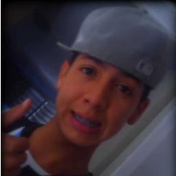 Gusttavo de Almeida Ferreira 14 anos, Feio, se quiser saber mais alguma coisa só pergunta  !
https://t.co/3ejzVqCNNN