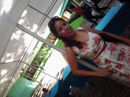 annelilyzarate's profile picture. 