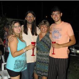Família, a base para conquistar tudo na vida. Amo minha esposa, meus filhos e minhas netas.