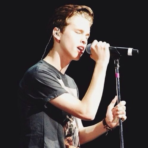 Fanmade Philidelphia #TeamBeatty account here to always support @TheRyanBeatty