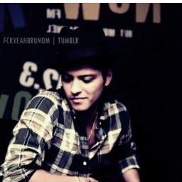 My dream is to meet you @BrunoMars really hope you read this I love you ♥ ♥ From inside my heart is really true! I love you I am so in love with you!