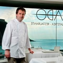 Restaurante de cocina vasca del chef Mikel Santamaría. Situado en la bahía de la Concha, en el Aquarium de San Sebastián. Reservas: 943 43 18 42.