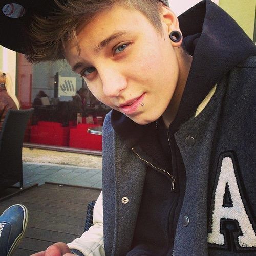 @AnaBeat27425174 @Nubiia_Gomez   Lindas.