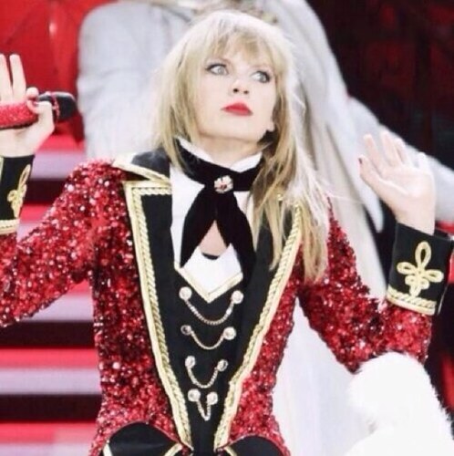 Swiftie. Princess. ♛13♛ RED: 5.25.13 7 grammies. 3 fragrances. 1 cat. ☮