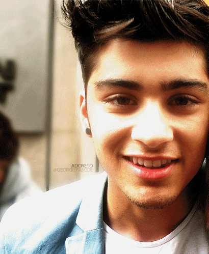 POST LATEST INFO AND NEWS.. A girl whos in luv with five british boys !!HAS A THING FOR ZAYN MALIK /Directionerforever....