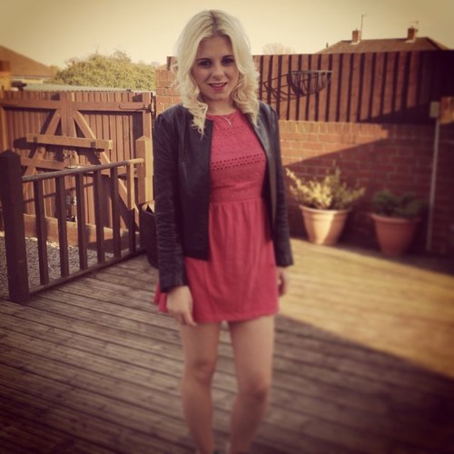 follow me and i'll follow you back!xxxxxxxx
