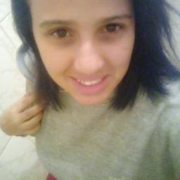 Oii ! Meeu nome é Maanu tenhu 15 anos, Soou uma meninaa mto alegre 
Soou Cruzeirense de Paixaao ...