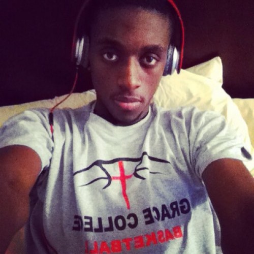 AlwayneSmith6's profile picture. IG: theking1_wayne6_blang24_kd35 kik: blangwayne24 Self Reliance is the Best Science|If You Don't Build Your Dreams Someone Will Hire You To Build Theirs