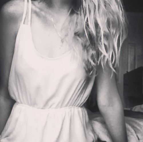 chloe. height: 5'10. avi is me.