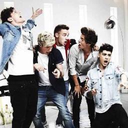 Proud Directioner! 
Larry AF
 1DAF/ Till the End
 band geek