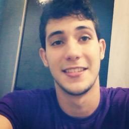 17 Anos. Garoto Simples. Flamenguista. Evangélico. --- Amante da Música ♫  Social * novas amizades... Abraços :D