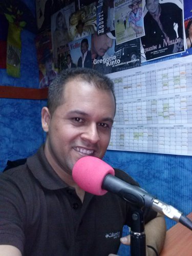 Periodista/ Productor/Animador/Profesor/