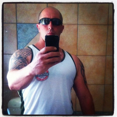 canberra based,early morning gym junkie through the week and weekend mountain bike rider, out and about some where most times, love my friends and family