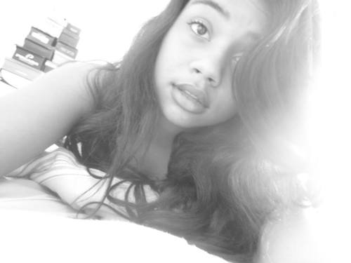 Apeenas uma menina normal como todas :)
mas com sentidos diferentes ;)