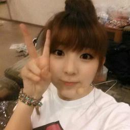 R O L E P L A Y E R of 4minute Kwon So Hyun || 94L || Maknae 4minute || my eonni @LeeGeumHee_9♥ || my eomma @girlsd_hyeri♥ || my oppa @geyeool♥
