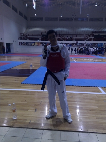 Estudiante de medicina IPN-ESM , Cinta negra 1er Dan en Tae kwon do, Videojuegos