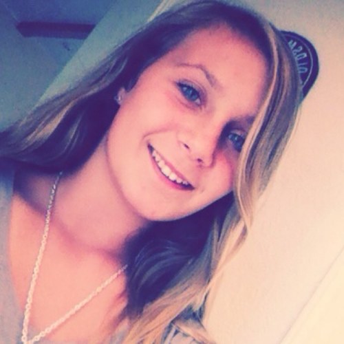 Ey! Its savannah! I like Emblem3, One Direction, and 5SOS. I mostly skate and eat and drum! If you like to skate party or just hang hit me up!