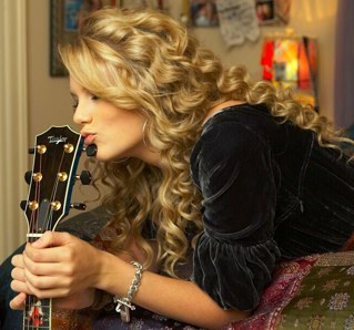 tays13lovexo's profile picture. Follow @SwiftInstinct because she give you free follows!