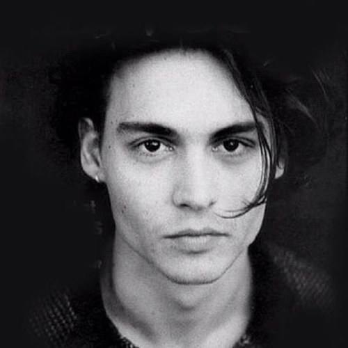 Hola.Soy un ladrón y lo primero que quiero robar es tu corazón.