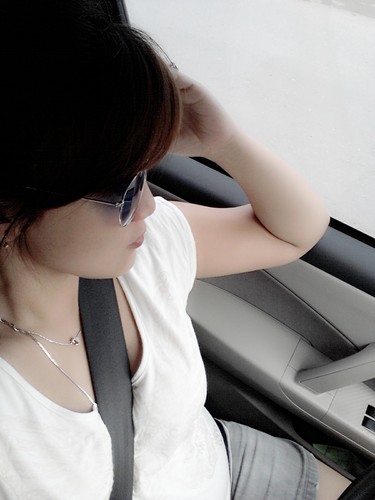 cindyclaeras's profile picture. goodbye 'LOVE' welcome HURT :)