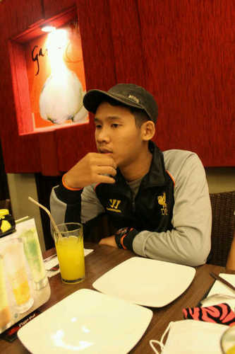 achmdzubairi's profile picture. 