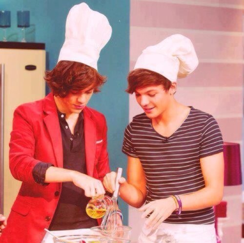 Reasons why Larry is real...'cuz Larry IS REAL!!! Follow and I'll follow back! ;) 
#larryshipper #larrystylinson #bravery