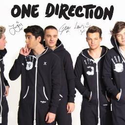 Te gusta OneDirection♥  Seguime y yo te sigo a ti
  #Queresconocerlos?tegustasumusica?Ellosteparecenlindos? Genial.
 MG en mi pagina esta en el link.