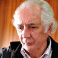 escritor, 65 anos de idade, autarca e bancário