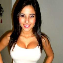 AlexandraHutri's profile picture. Toco la guitarra y el bandoneón