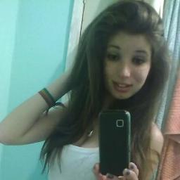 eu amoo comer kk eu amo a pequenaa @Prazer_marcela :33 ela é so minha u.u Flávio silva  eterno 3