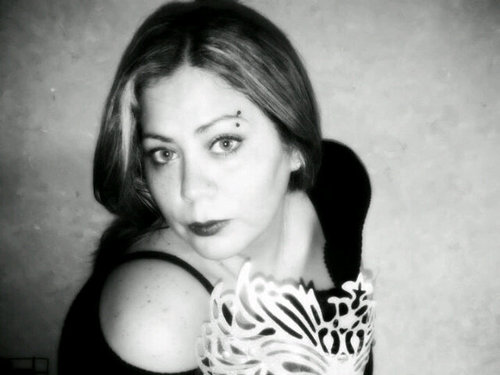 Publicista! Rockera, Artista y Diseñadora d Nacimiento! Productora d Sueños... Motociclista por pasión.. MEDUSSA METAL esa soy yo :)