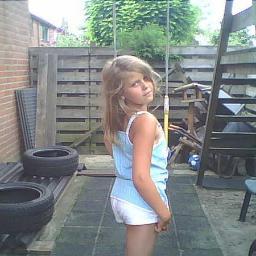 Heeii Moppie , Ik Hou Van Jou ,Wil Je Nooit Meer Kwijt! Xo Maud.