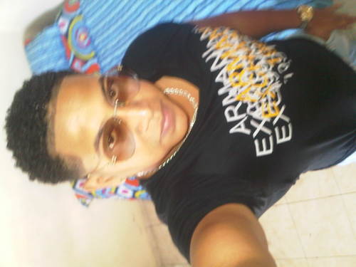 peluquero bakano empresario joven con muchos deceos de superacion
 add my pin:32696C3C