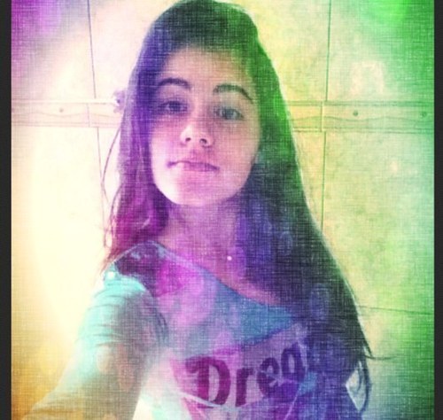 13 anos,legal mais não abusa ;) Instagram : @maasartori