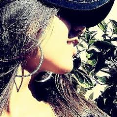 → Euu queroo.
Euu PossO.
Euu coonsiigO ←
●๋• Siimplees αssiim ~
Twittando até o fim! ;p