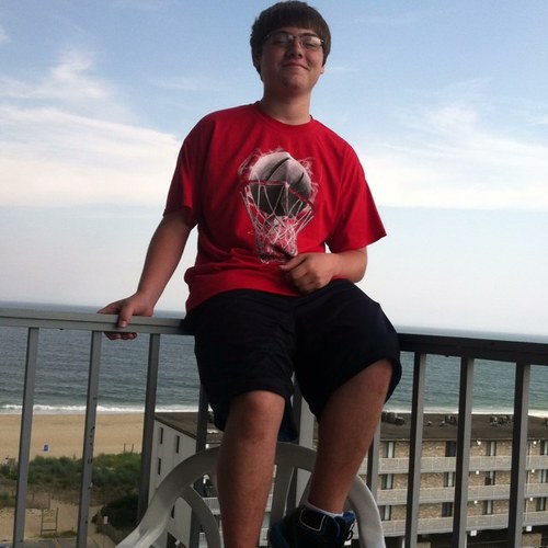 Hey my names josh im 16 .......6 ft tall single and ready to mingle hahahahah