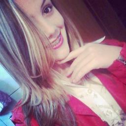 Me sigam Por Favor ! Sigo de Volta !
Perguntem no ask pf : laahgomesask 
Se gosta de festa segue ae