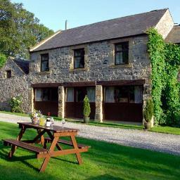 Three beautiful 5 star gold cottages sleep 2, 3 or 4 people. Near to Bakewell, Monsal Trail, Chatsworth and Haddon Hall.