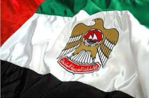 قلبي إحساسهـ مثل كفّ الفقير ياخذ المقسوم لَه ما يطلبـه!! إن زعل ما شال، وُ إن سامح كبير بسّ إذا منك انخذل لاتقربه!!..♥Bb 220B7056