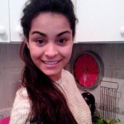 As pessoas vivem de uma maneira que não gostam e fazem o que não querem, para chegar a um lugar que não faz sentido para elas.