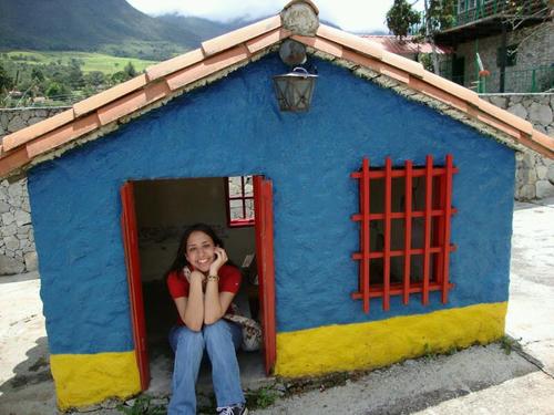 95% del RT que hago es para leerlo después, si alguno le parece interesante... bienvenido. Más que resumir ideas en 140 caracteres, busco leer sobre el mundo.