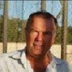 Cristão, casado,  conservador, liberal, patriota,  agricultor por tradicao familiar, Italiano, 7 filhos.