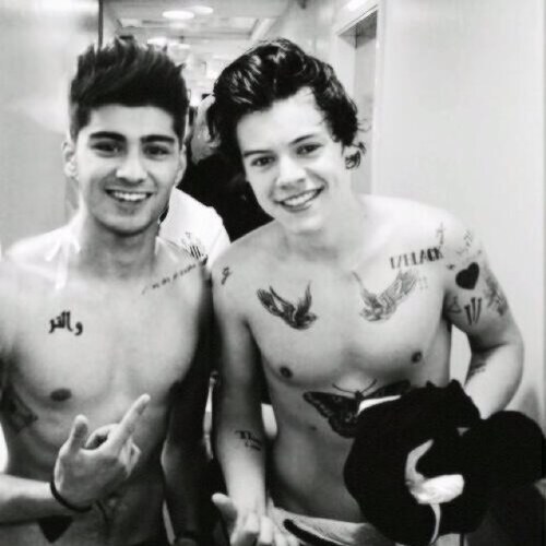 Directioner ❤❤- Harry girl -
 ariana follows :D Follow me & ask for a follow back
